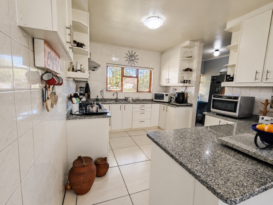 4 Bedroom Property for Sale in Elim Western Cape